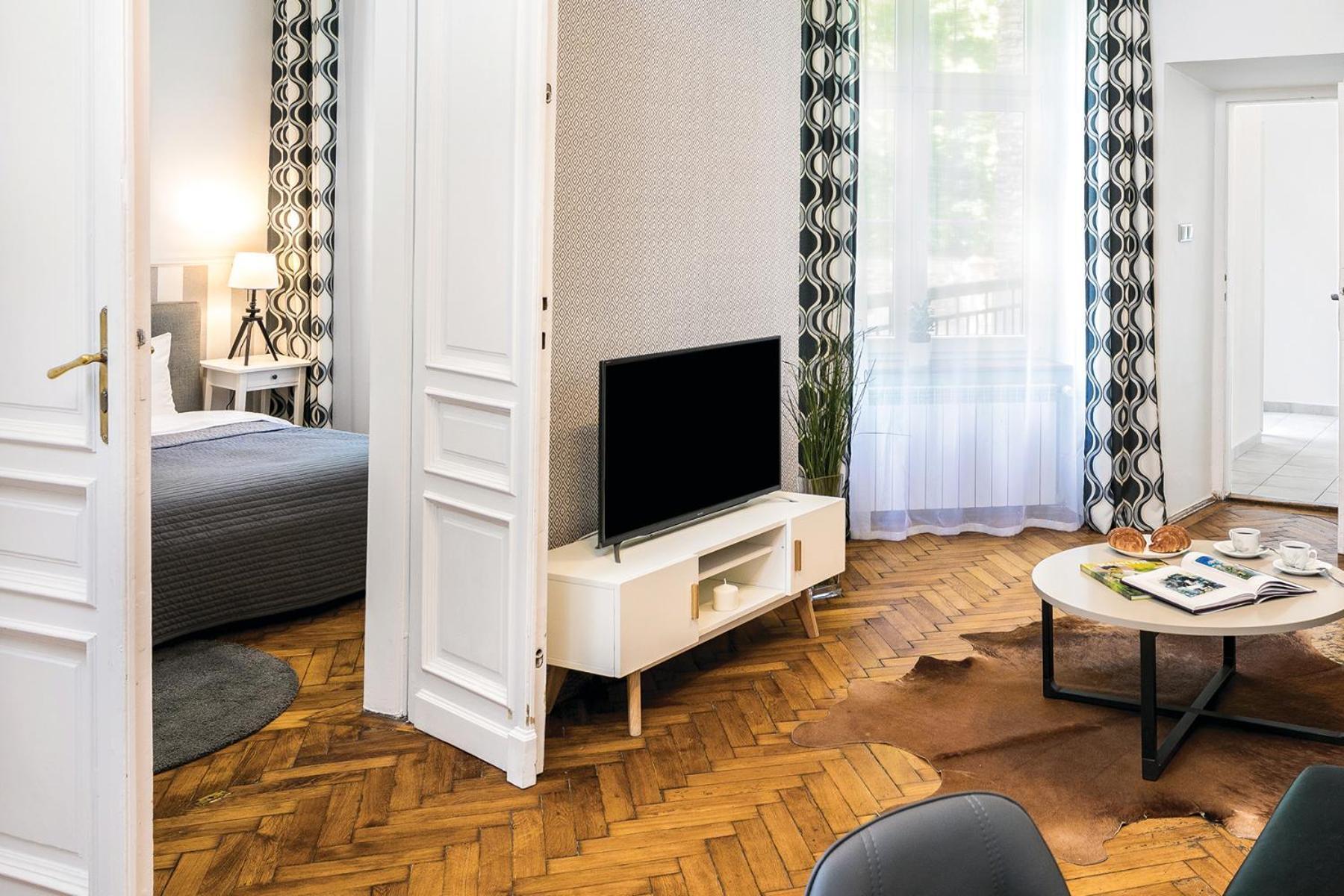 Old Town Bis Apartment